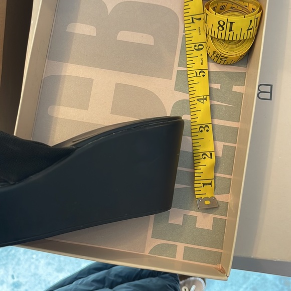 BCBG WEDGES - Picture 7 of 7